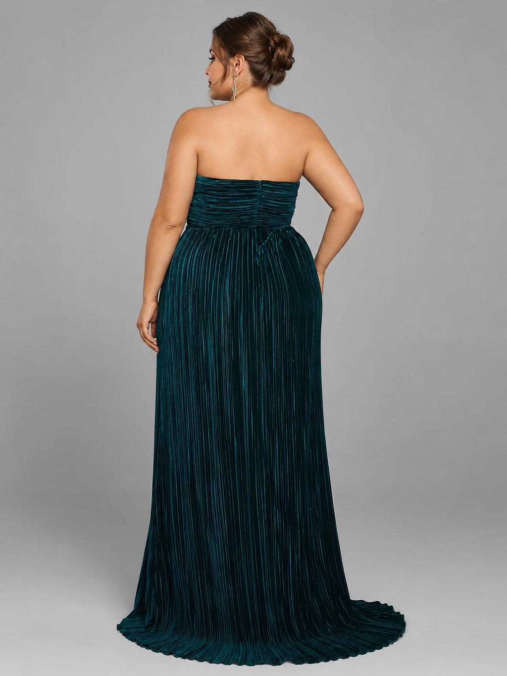 SERENNA | Plus-Size Emerald Strapless Pleated Velvet Evening Gown
