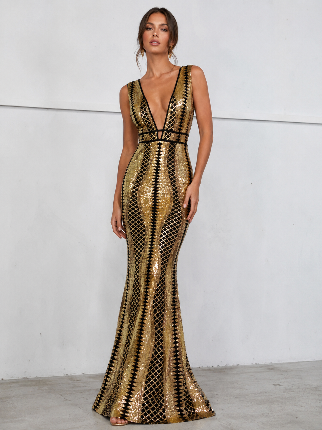 NOIRÉLLE | Sequin Plunge Neck Mermaid Evening Gown