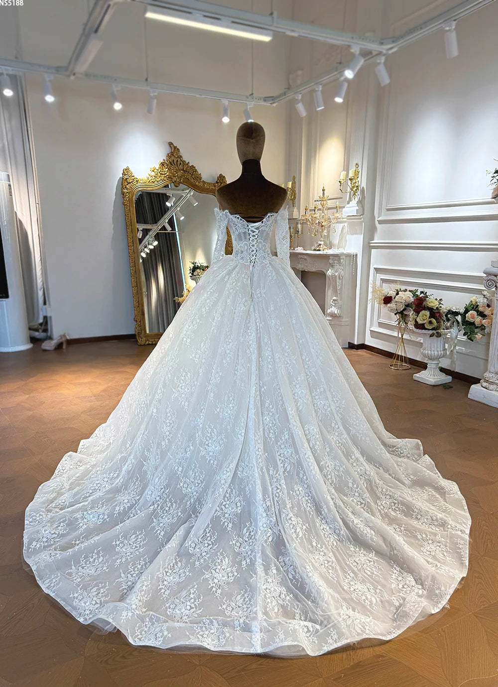 Customized Elegant Soft Lace Beach Style A-line Wedding Dresses